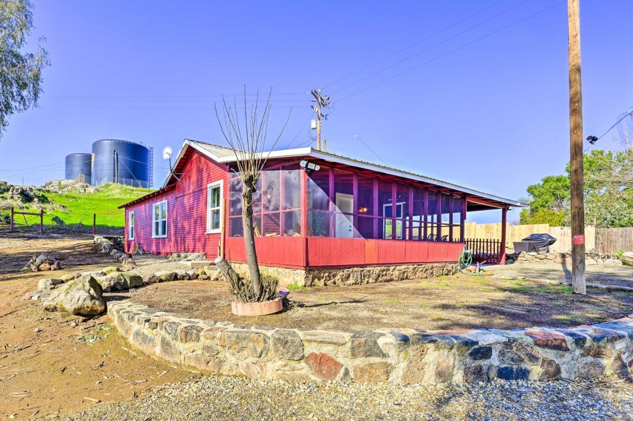Peaceful Ranch Home With Sierra Nevada Views Woodlake Екстер'єр фото